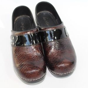 Koi By Sanita Brown Snakeskin Clogs Size 37
